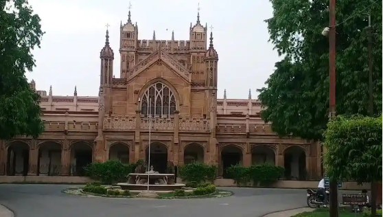 Photo of वाराणसी: संस्कृत विश्वविद्यालय में 365 दिन रोज 3 घंटे होगा चतुर्वेद विश्व कल्याण महायज्ञ