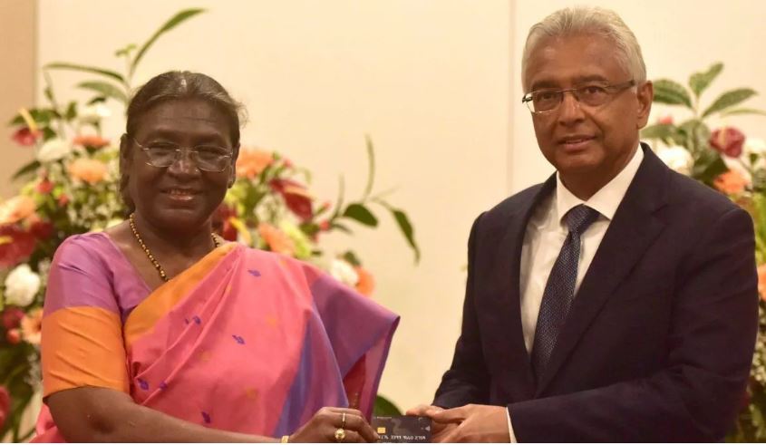 Photo of राष्ट्रपति मुर्मु ने मॉरिशस के पीएम जगुनौथ को भेंट दी रूपे कार्ड
