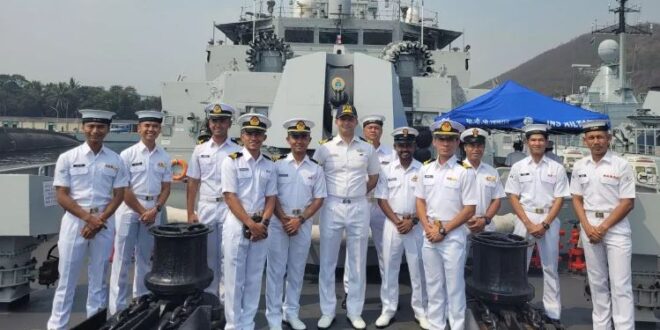 Photo of भारत और मलेशिया की नौसेनाओं का विशाखापट्टनम में समुद्री अभ्यास