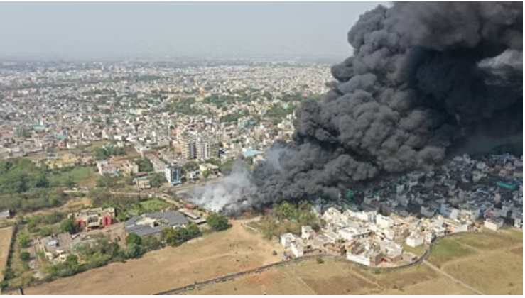 Photo of छत्तीसगढ़: रायपुर में बिजली विभाग के 1500 ट्रांसफार्मर जलकर खाक