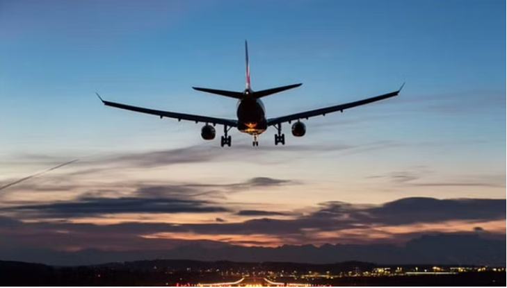 Photo of वाराणसी: गुवाहाटी से दिल्ली जा रहा विमान वाराणसी में हुआ डायवर्ट