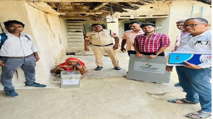 Photo of कबीरधाम: लोकसभा चुनाव के लिए डाक मत पत्र से मतदान शुरू