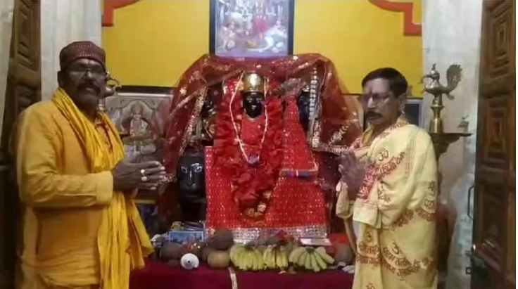 Photo of बिलासपुर: भक्त ने अपने घर में कामाख्या मंदिर की स्थापना की