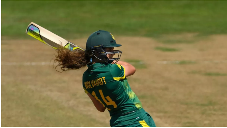 Photo of लॉरा वुलफार्ट ने श्रीलंका के खिलाफ खेली 184* रन की उम्दा पारी