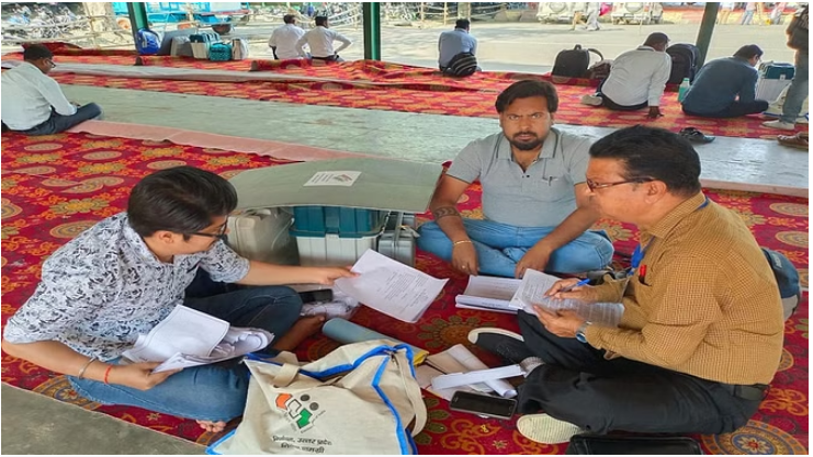 Photo of लोकसभा चुनाव 2024: पीलीभीत में मंडी परिसर से पोलिंग पार्टियों की रवानगी की प्रक्रिया शुरू