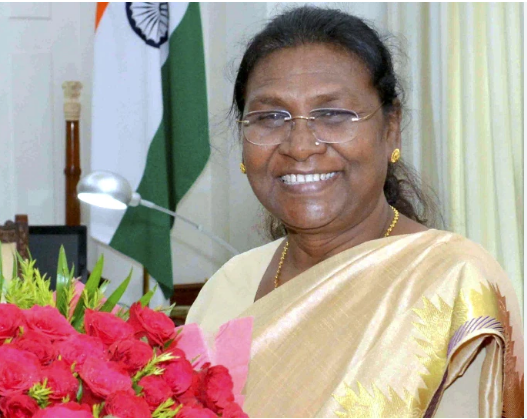 Photo of उत्तराखंड: इंदिरा गांधी राष्ट्रीय वन अकादमी के दीक्षांत समारोह में पहुंची राष्ट्रपति