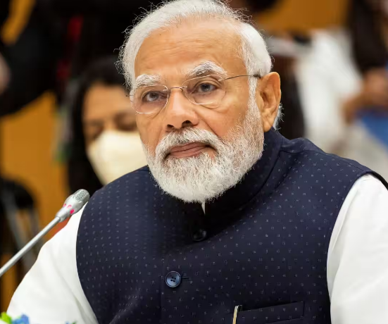 Photo of लोकसभा चुनाव: बरेली में पीएम मोदी के रोड शो को लेकर सड़कों की धुलाई