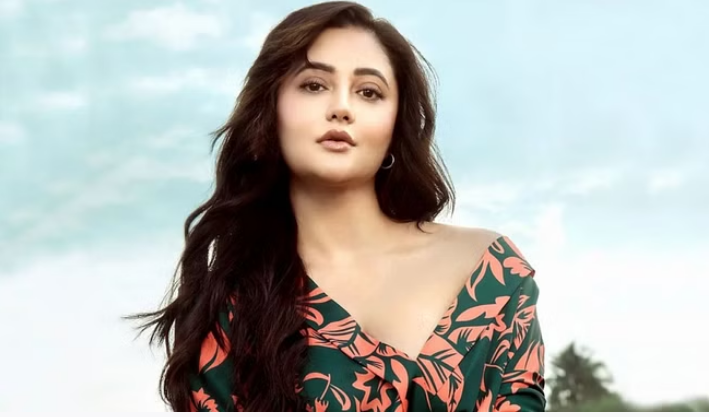 Photo of आरती सिंह के संगीत में पहुंचीं रश्मि देसाई