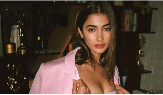 Photo of मायानगरी में होगा Pooja Hegde का नया आशियाना