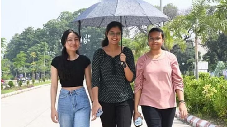 Photo of छत्तीसगढ़ में मौसम हुआ साफ, तेज धूप और गर्मी के साथ बढ़ा पारा