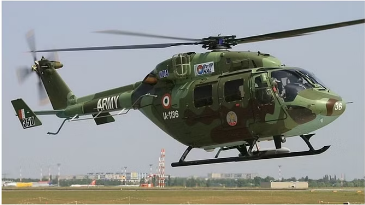 Photo of महाराष्ट्र: सांगली में सेना के हेलीकॉप्टर की खेत में एहतियाती लैंडिंग