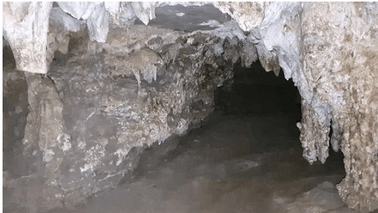 Photo of जगदलपुर: गर्मियों में घूमने के लिए बेहतर है मादरकोंटा की गुफा