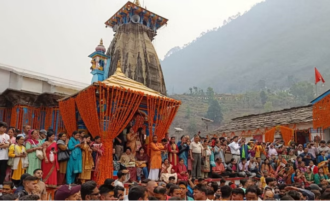 Photo of उत्तराखंड: बाबा केदार की डोली ने अंतिम पड़ाव के लिए किया प्रस्थान