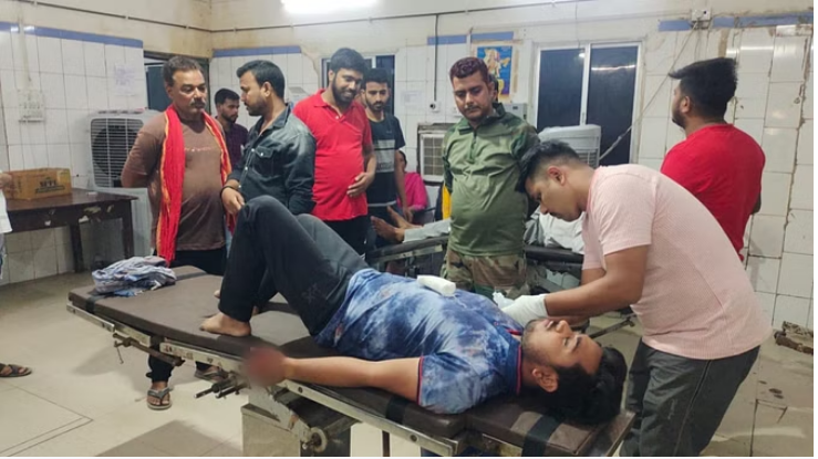 Photo of बिहार: जमीन बंटवारा विवाद को लेकर अधेड़ शख्स ने अपने भतीजे को चाकू मारकर किया घायल