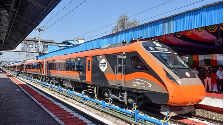 Photo of वाराणसी: प्रयागराज-बनारस के बीच 130 किमी की रफ्तार से चलेंगी ट्रेनें