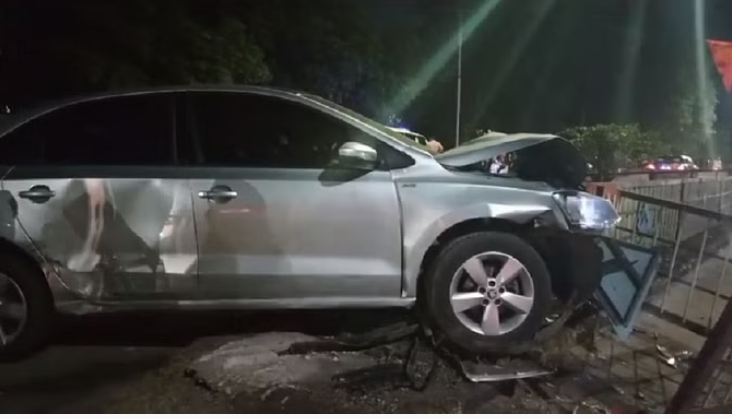 Photo of छत्तीसगढ़: तेज रफ्तार कार चालक ने स्कूटी में मारी टक्कर