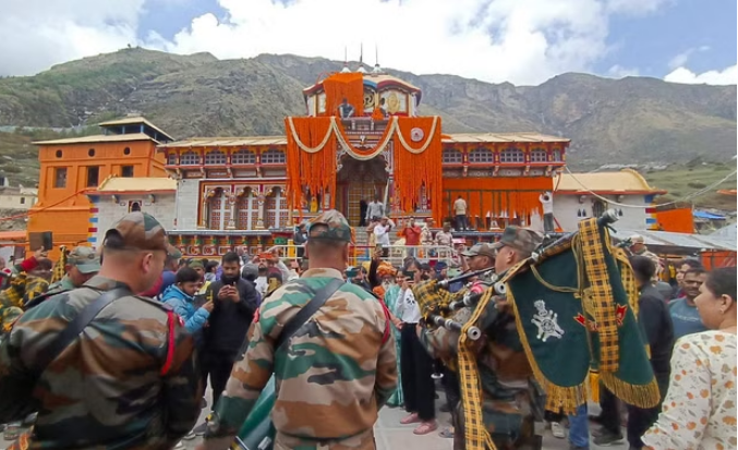 Photo of बद्रीनाथ धाम: वीआईपी व्यवस्था पर हंगामा…पढ़ें पूरी ख़बर