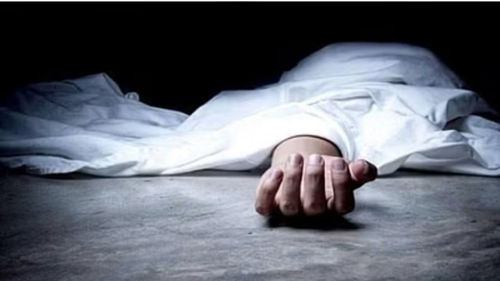 Photo of छत्तीसगढ़: नशेड़ी पति ने पत्नी और बेटी की गला रेत कर दी हत्या