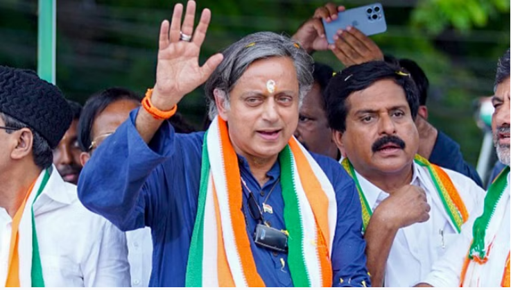 Photo of दिल्ली: कांग्रेस नेता शशि थरूर के पीए पर सोने की तस्करी का आरोप