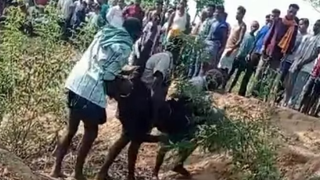 Photo of छत्तीसगढ़: पेड़ से टकराई अनियंत्रित तेज रफ्तार बाइक, तीन युवकों की हुई मौत