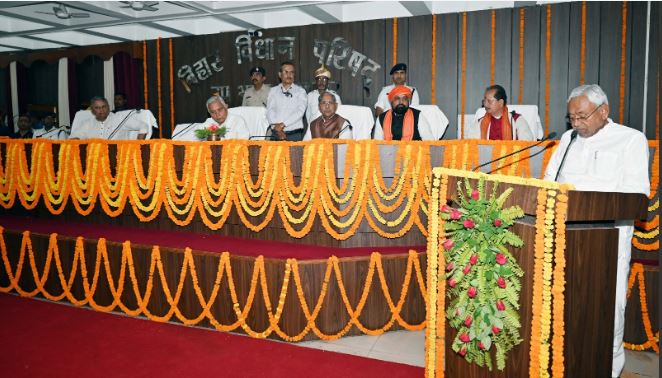 Photo of सीएम नीतीश समेत 11 नवनिर्वाचित विधान पार्षदों ने ली शपथ