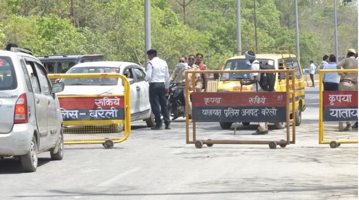 Photo of बरेली में कड़ी सुरक्षा व्यवस्था के बीच मतदान, जिले की सीमाएं सील