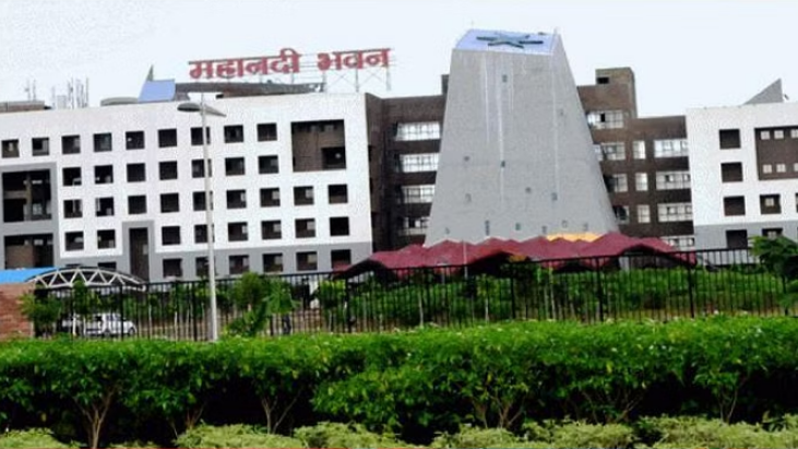 Photo of बलौदाबाजार से हटाने के बाद अब तत्कालीन कलेक्टर और एसपी सस्पेंड