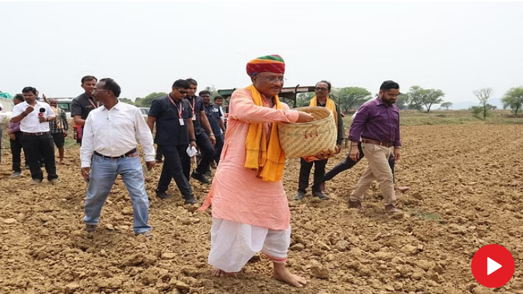 Photo of सीएम साय का दिखा किसान अवतार, मुख्यमंत्री ने की धान की बुआई