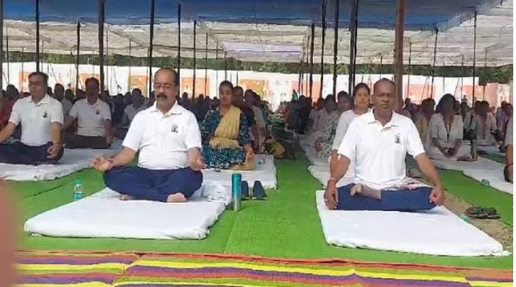 Photo of छत्तीसगढ़ में डिप्टी सीएम समेत दिग्गजों ने किया योग