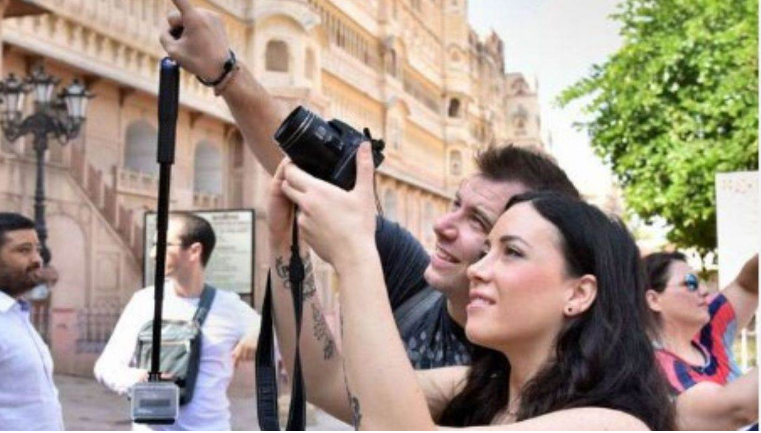 Photo of इटली के कैपरी द्वीप में पर्यटकों पर लगा बैन हटाया