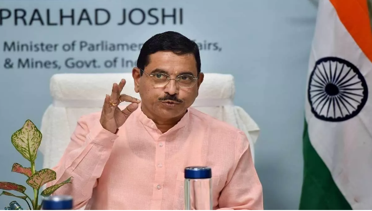 Photo of केंद्रीय मंत्री प्रह्लाद जोशी ने कांग्रेस पर साधा निशाना…