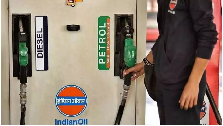 Photo of महीने के आखिरी दिन जारी हुए पेट्रोल-डीजल के नए दाम