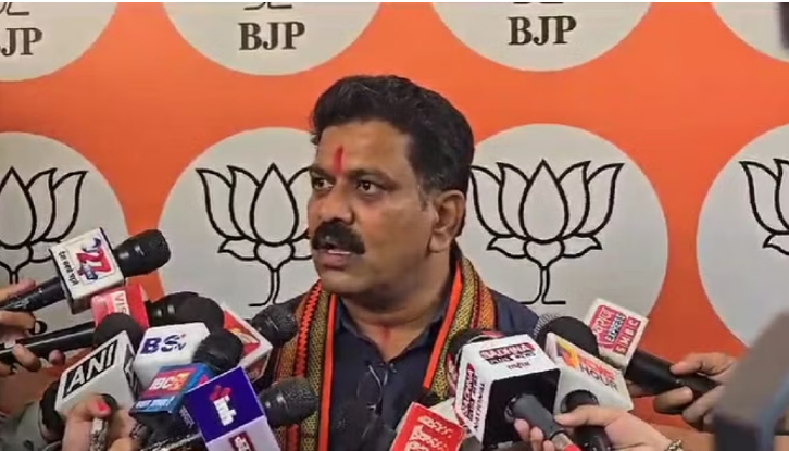 Photo of छत्तीसगढ़ में खिलेगा ‘कमल’ या लहराएगा ‘पंजा’