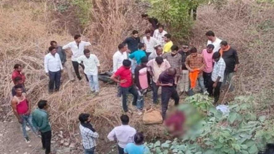 Photo of एमपी: अनियंत्रित होकर पुलिया से नीचे गिरी बाइक, दो युवकों की दर्दनाक मौत