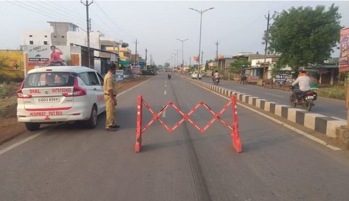 Photo of बाजार जा रहे दो लोगों को ट्रक ने पीछे से मारी टक्कर, 1 मौत; 1 घायल