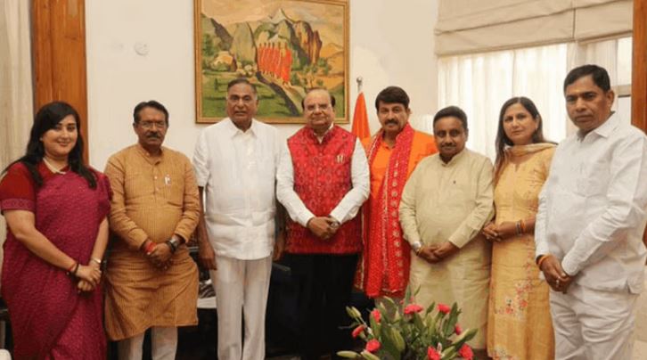 Photo of दिल्ली: एलजी वीके सक्सेना से मिले सातों नवनिर्वाचित भाजपा सांसद