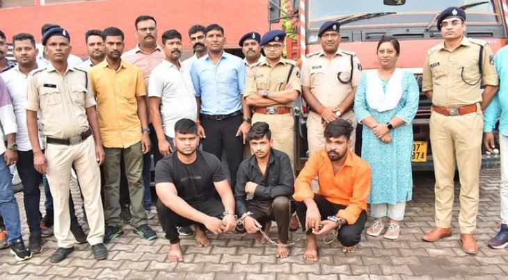 Photo of दुर्ग में अंतर्राज्यीय गांजा तस्कर गिरोह के तीन सदस्य गिरफ्तार