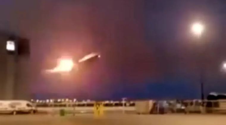 Photo of पेरिस जा रही एयर कनाडा की फ्लाइट में लगी आग