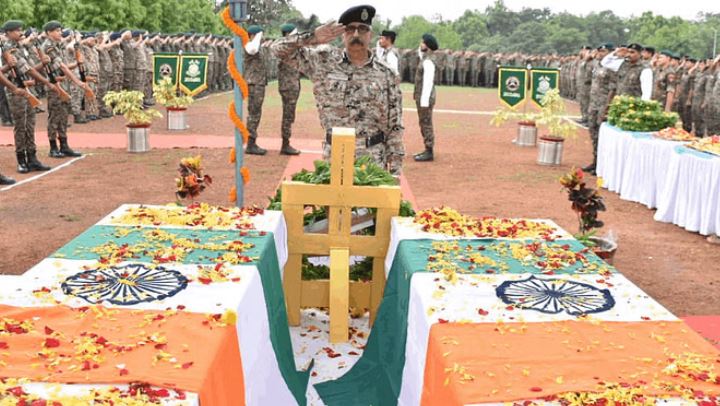Photo of सुकमा में नक्सली हमला: शैलेन्द्र और विष्णु को नम आंखों से दी गई श्रद्धांजलि