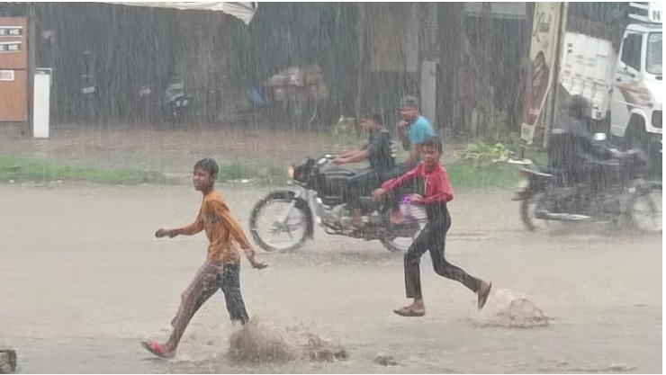 Photo of उत्तराखंड: आज अधिकांश जिलों में जमकर बरसेंगे मेघ, भारी बारिश का ऑरेंज अलर्ट