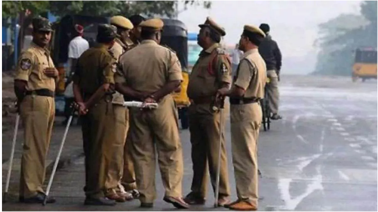 Photo of पुणे-मुंबई की बस में नशीला पदार्थ खिलाकर यात्री से लूटपाट