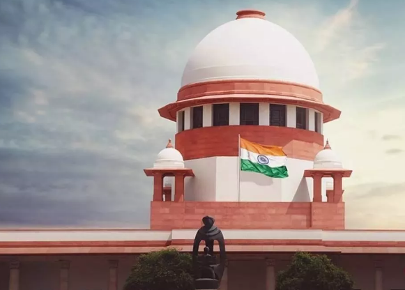 Photo of सुप्रीम कोर्ट ने हाथरस भगदड़ मामले पर सुनवाई से किया इनकार, याचिकाकर्ताओं को दी ये सलाह