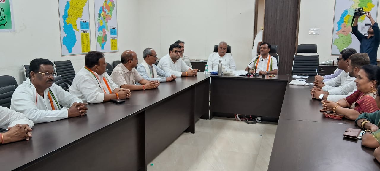 Photo of कांग्रेस ने साय सरकार के खिलाफ आन्दोलन की रणनीति पर की अहम बैठक