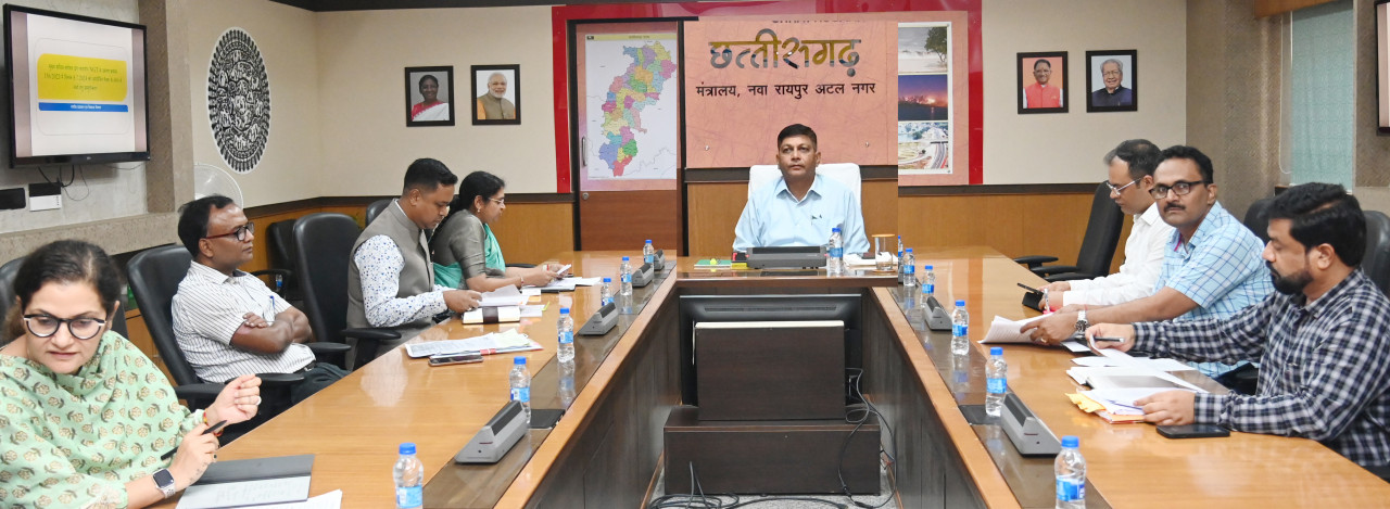Photo of मुख्य सचिव ने छत्तीसगढ़ विजन 2047 के संबंध में ली संभागायुक्तों और कलेक्टरों की बैठक