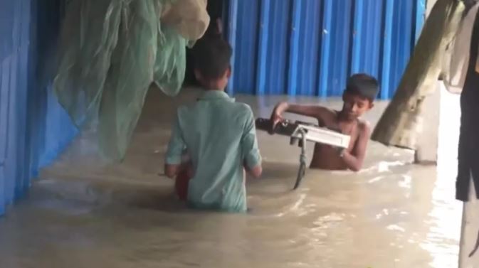 Photo of असम में बाढ़ से बदतर हुए हालात, 6 लाख से अधिक लोग प्रभावित