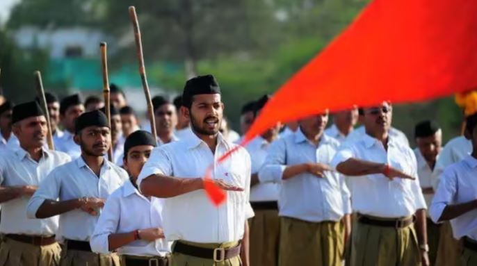 Photo of अब RSS के कार्यक्रमों में शामिल हो सकेंगे सरकारी कर्मचारी
