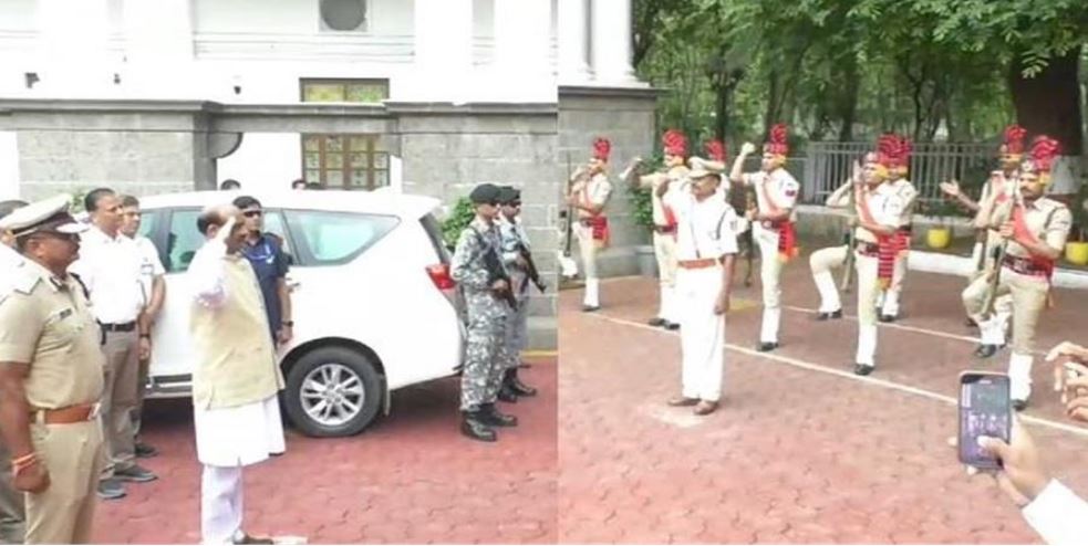 Photo of ओम बिरला 51 लाख पौधारोपण कार्यक्रम में शामिल होने पहुंचे इंदौर