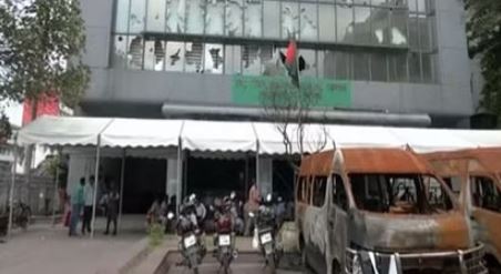 Photo of बांग्लादेश: हिंसा के बाद ढाका में भारतीय वीजा केंद्र ने फिर से शुरू किया परिचालन