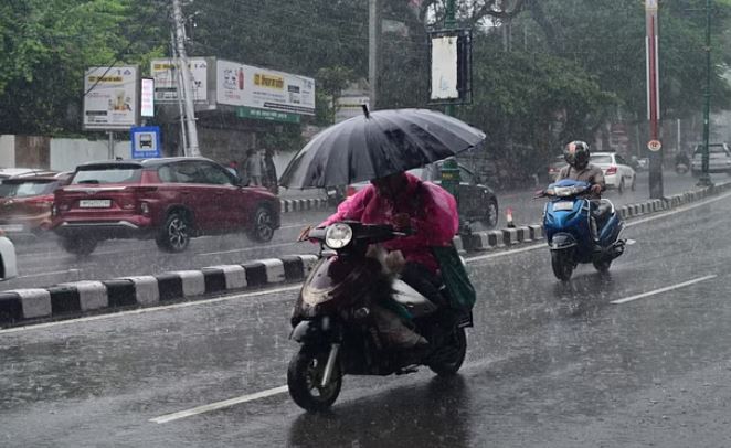 Photo of देहरादून समेत छह जिलों में आज भारी बारिश की चेतावनी