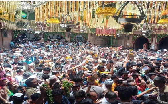 Photo of श्रीकृष्ण जन्माष्टमी 2024: बांकेबिहरी की मंगला आरती शामिल होंगे सिर्फ एक हजार भक्त